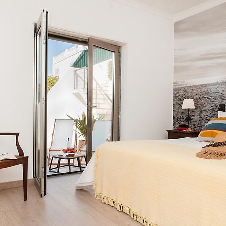 Beachouse - Surf, Bed & Breakfast Ericeira Bagian luar foto