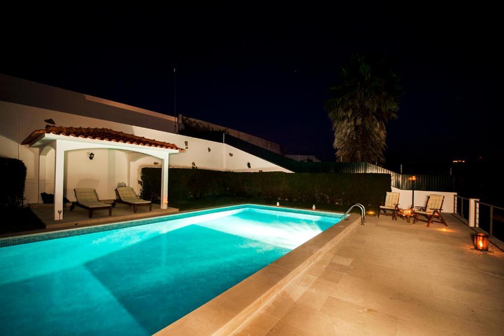 Beachouse - Surf, Bed & Breakfast Ericeira Bagian luar foto
