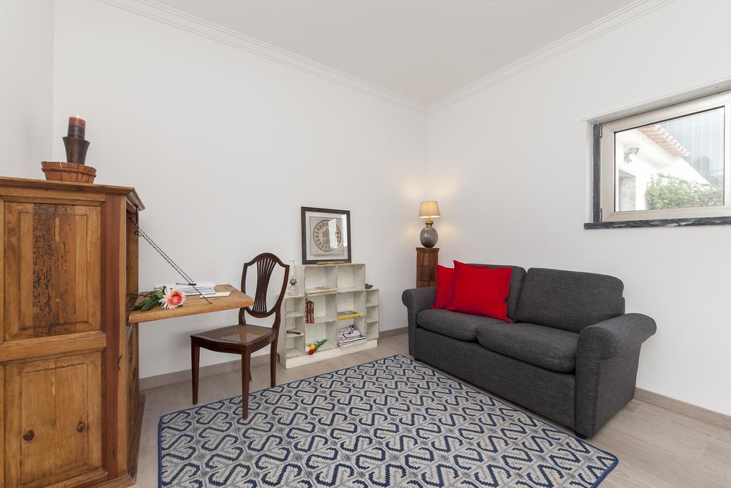 Beachouse - Surf, Bed & Breakfast Ericeira Bagian luar foto