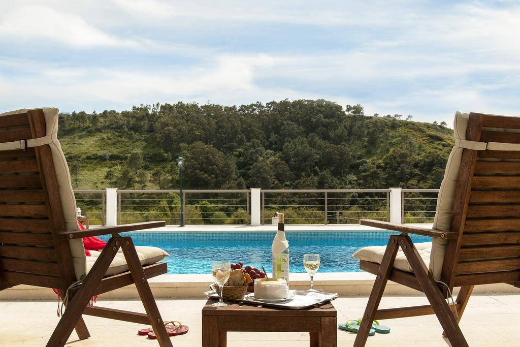 Beachouse - Surf, Bed & Breakfast Ericeira Bagian luar foto