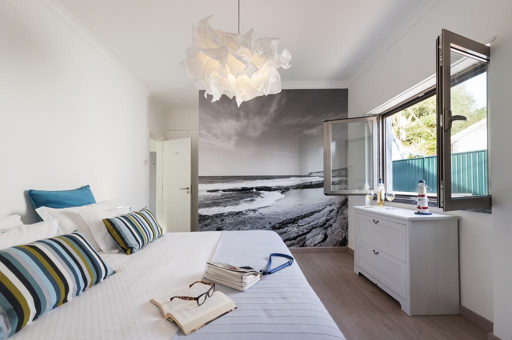 Beachouse - Surf, Bed & Breakfast Ericeira Ruang foto
