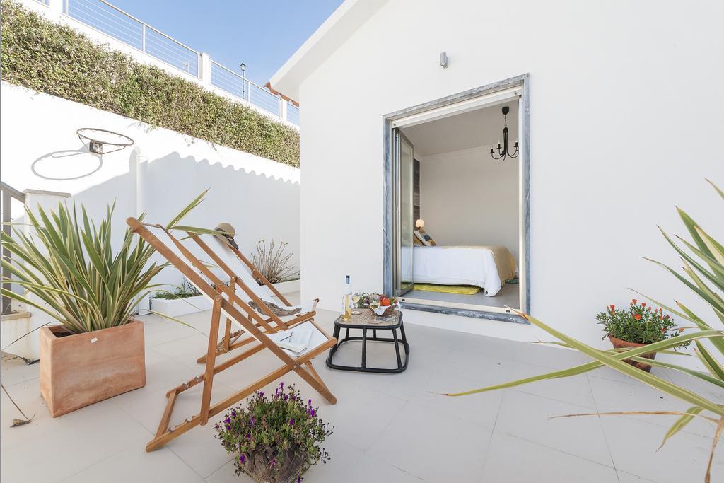 Beachouse - Surf, Bed & Breakfast Ericeira Ruang foto