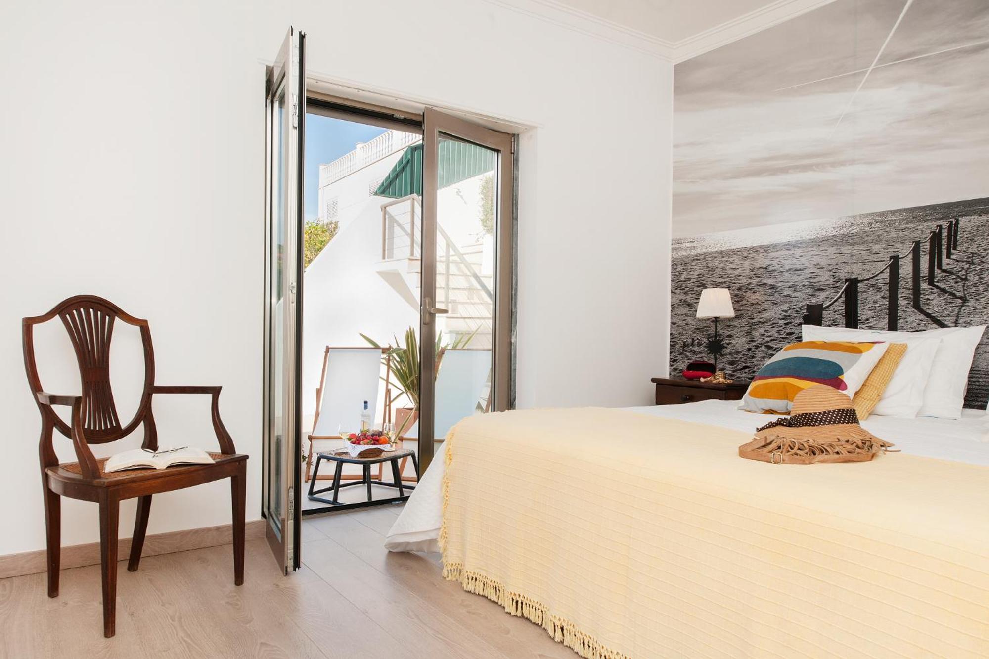 Beachouse - Surf, Bed & Breakfast Ericeira Bagian luar foto