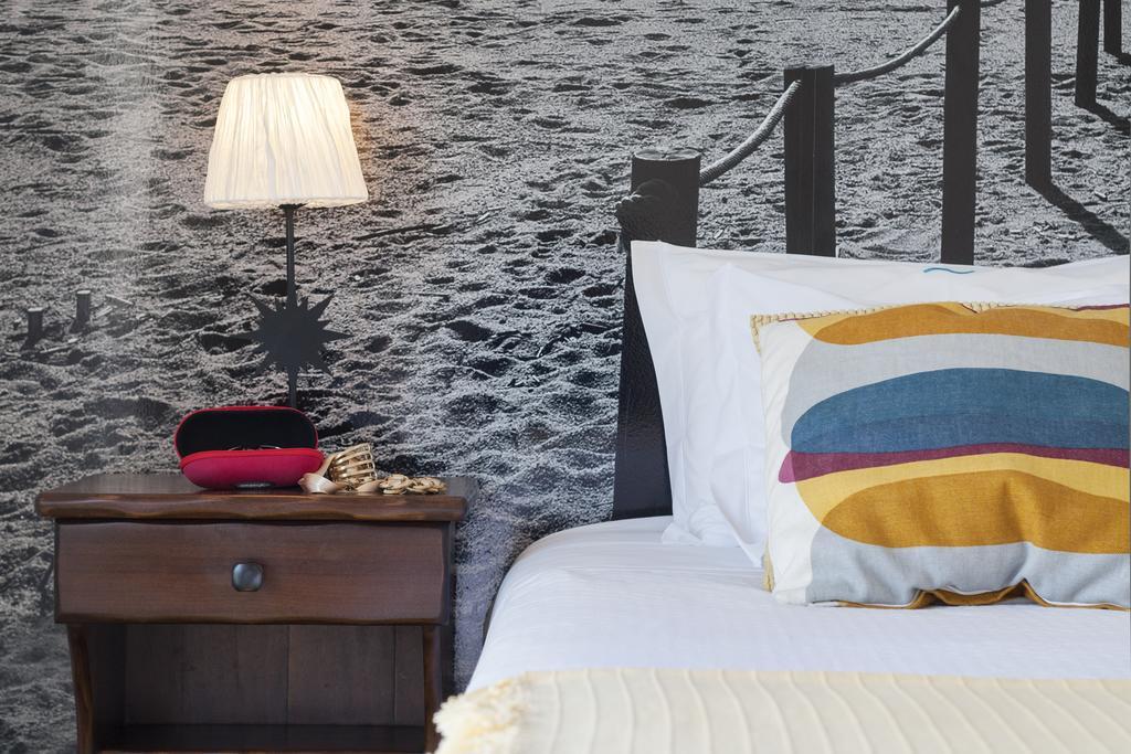 Beachouse - Surf, Bed & Breakfast Ericeira Ruang foto