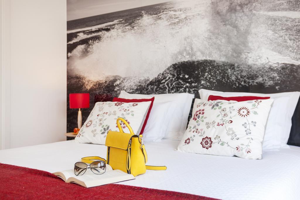 Beachouse - Surf, Bed & Breakfast Ericeira Ruang foto