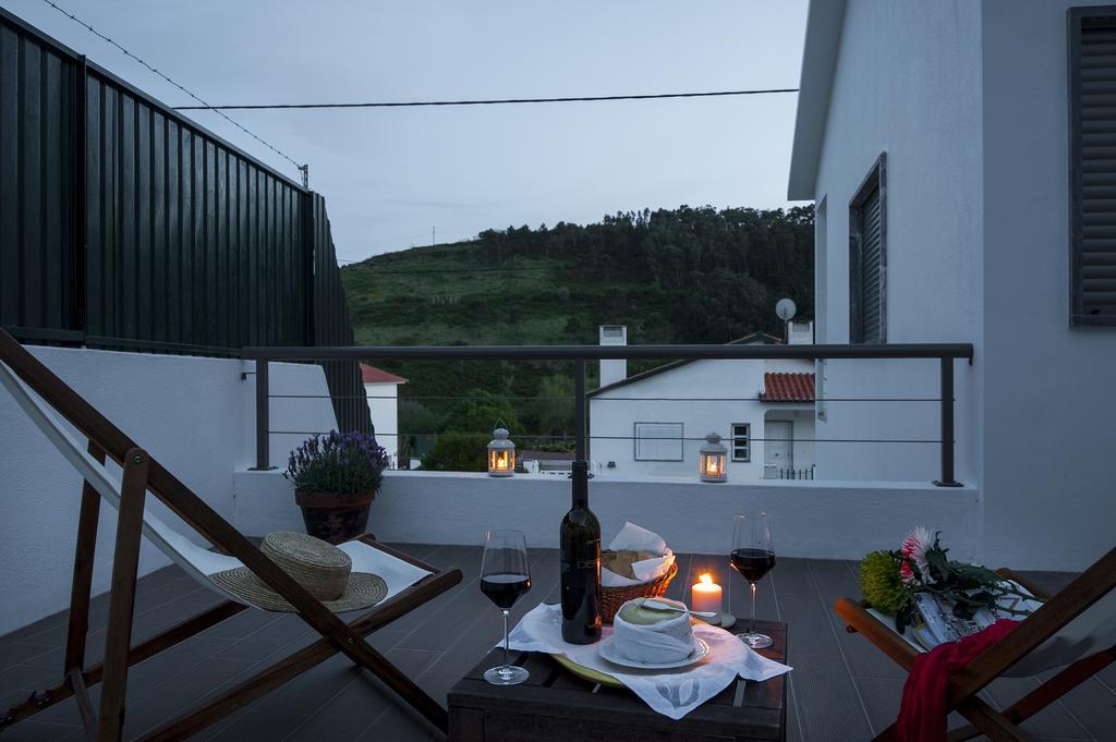 Beachouse - Surf, Bed & Breakfast Ericeira Bagian luar foto