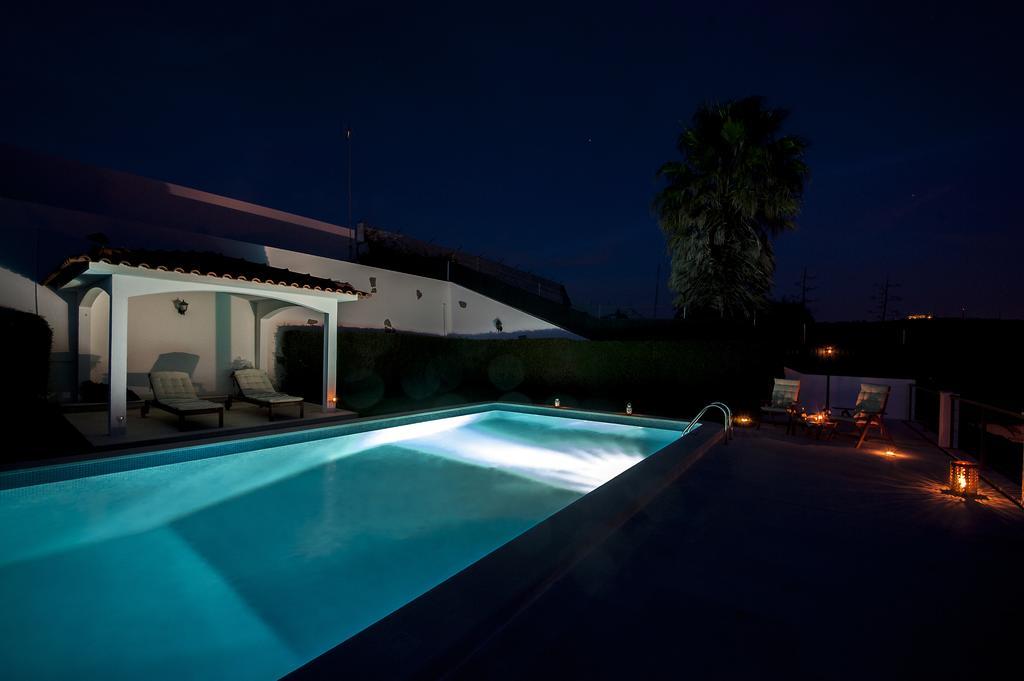 Beachouse - Surf, Bed & Breakfast Ericeira Bagian luar foto